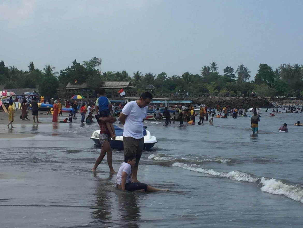 Geliat Wisata di Pantai Anyer