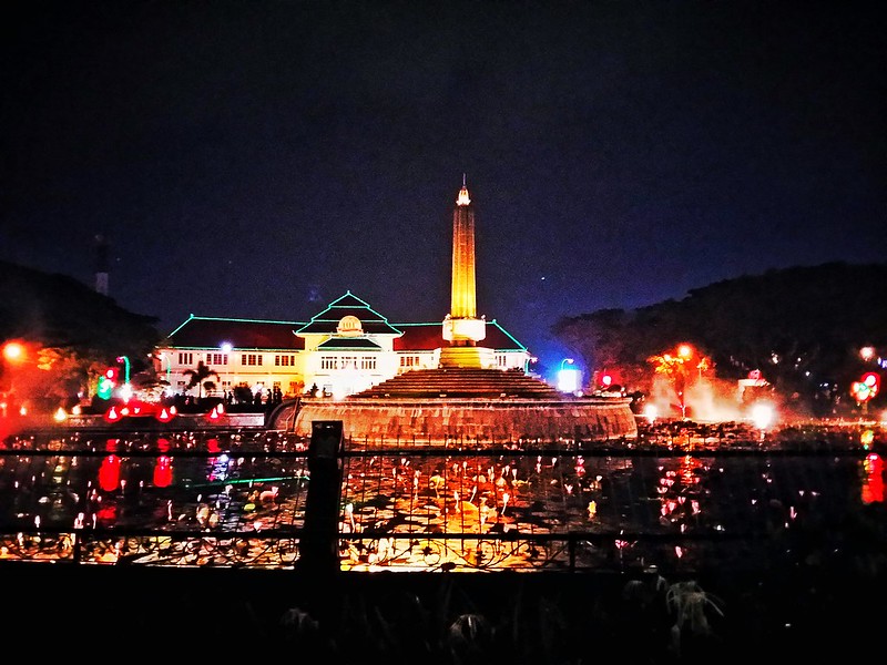 Alun-Alun Tugu Malang / @Flickr