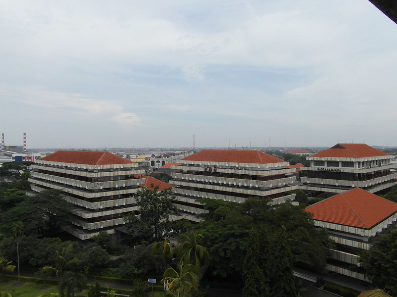 Kampus UBAYA / @Flickr