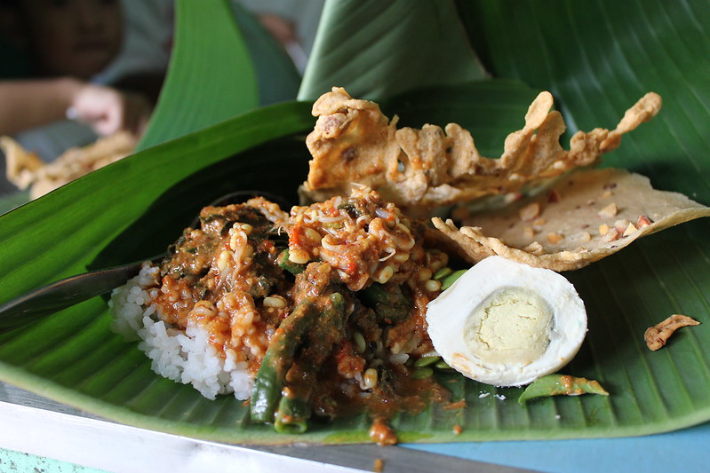 Pecel Sayur / @Flickr